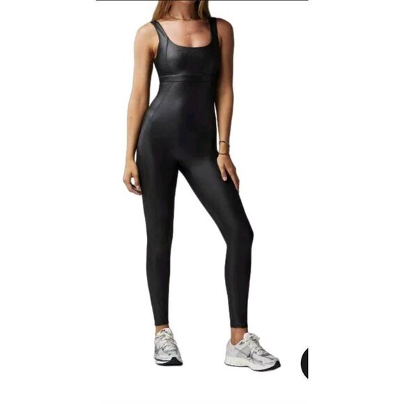 Fabletics Khloe Kardashian Motion365+ Shine Jumpsuit Women's 1x/xxl Black - Picture 1 of 5